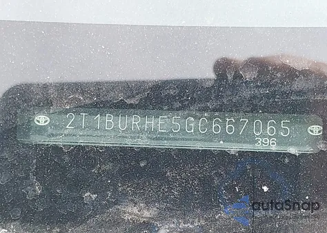 2016 Toyota Corolla Le z USA, uszkodzony, nr VIN 2T1BURHE5GC667065